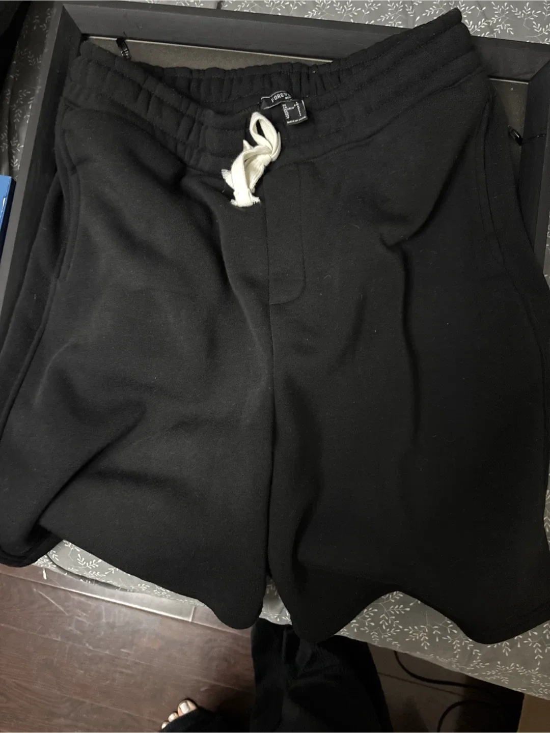 NEW Forever 21 Men's Shorts - 2 pairs Black & Grey - Size L image indicator(3)