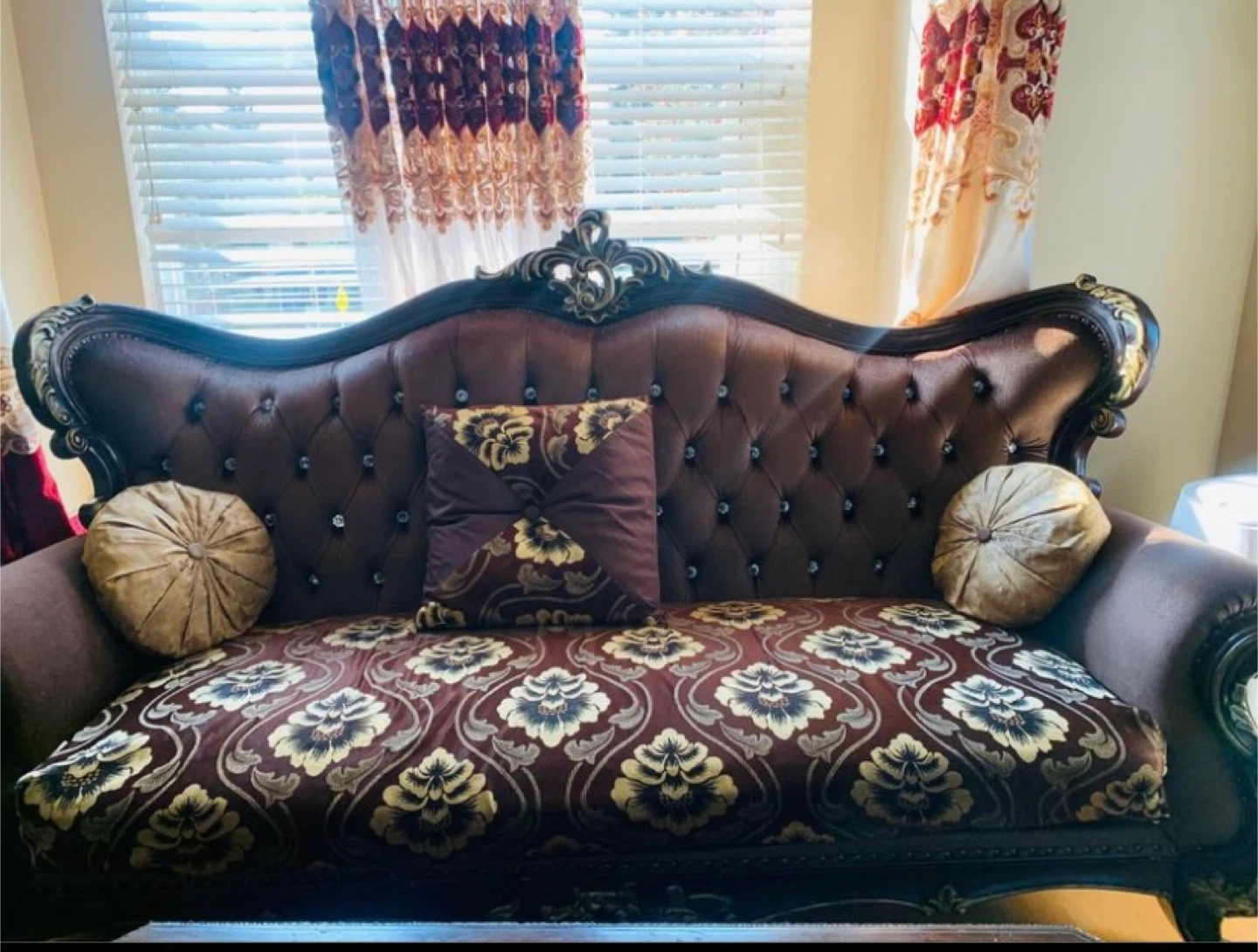 Sofa set with tables - photo 3
