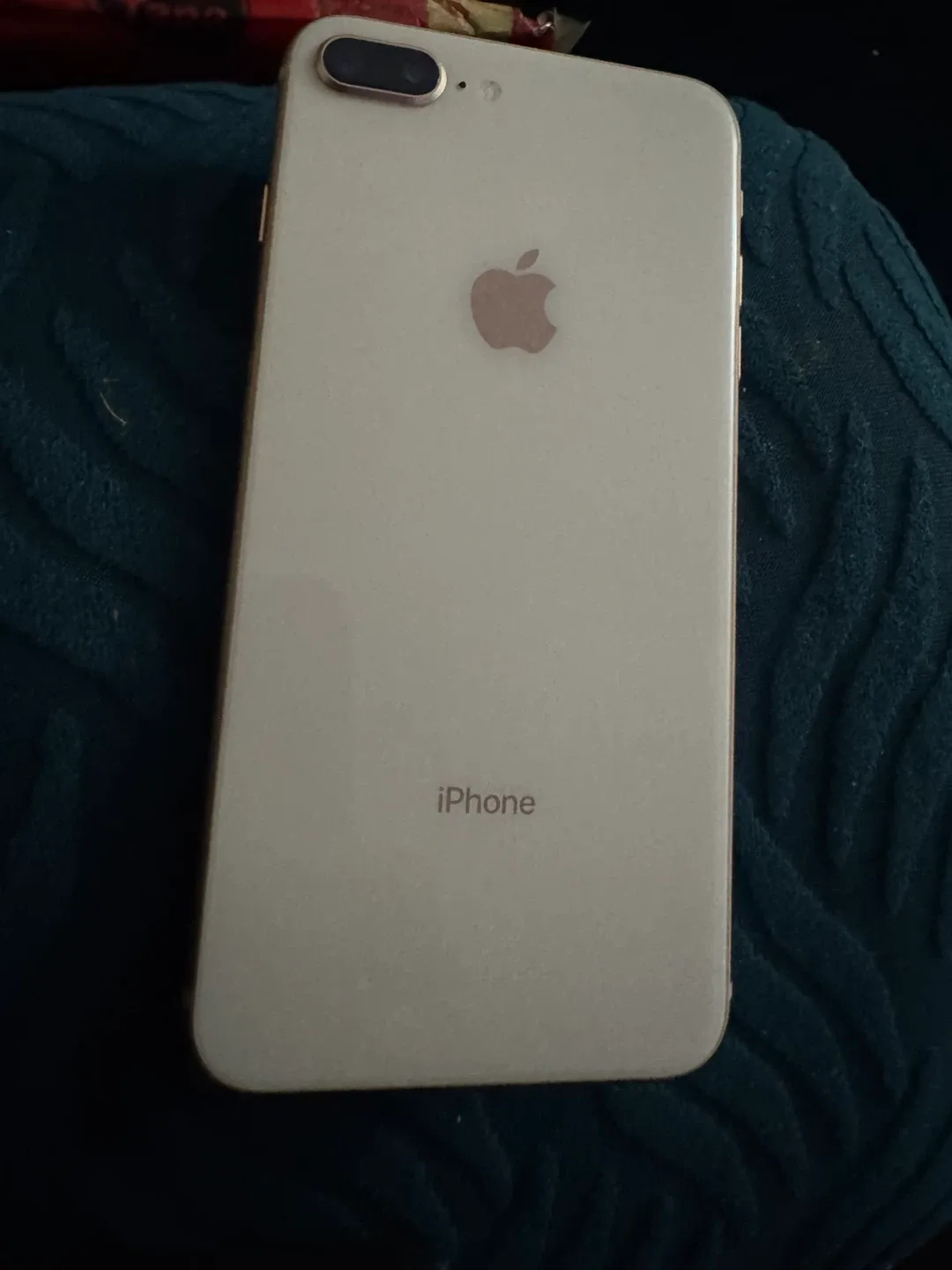 Apple iPhone 8 Plus - Gold image indicator(3)