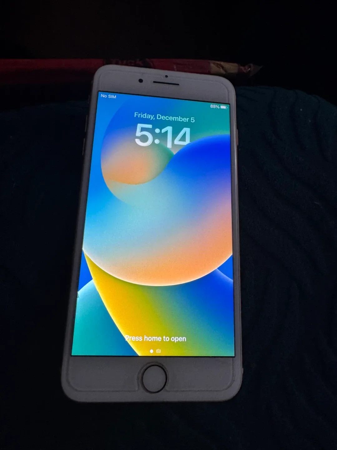Apple iPhone 8 Plus - Gold image indicator(2)