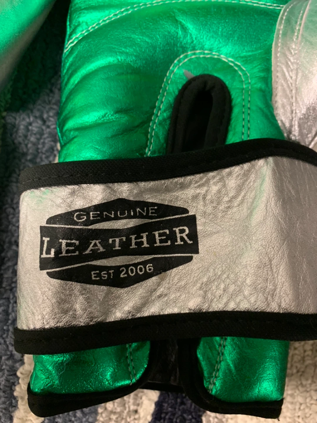 Timurwear Green Boxing Gloves 14 oz - photo 3