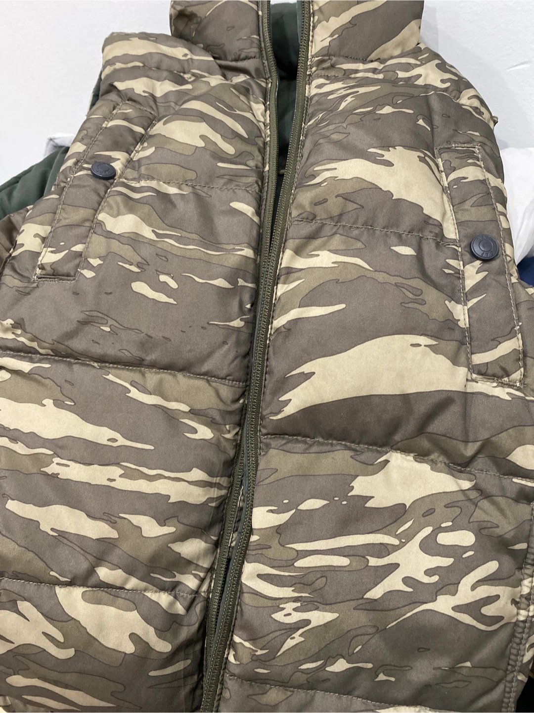 #Cleanout - GAP Camo Puffer Vest - photo 5