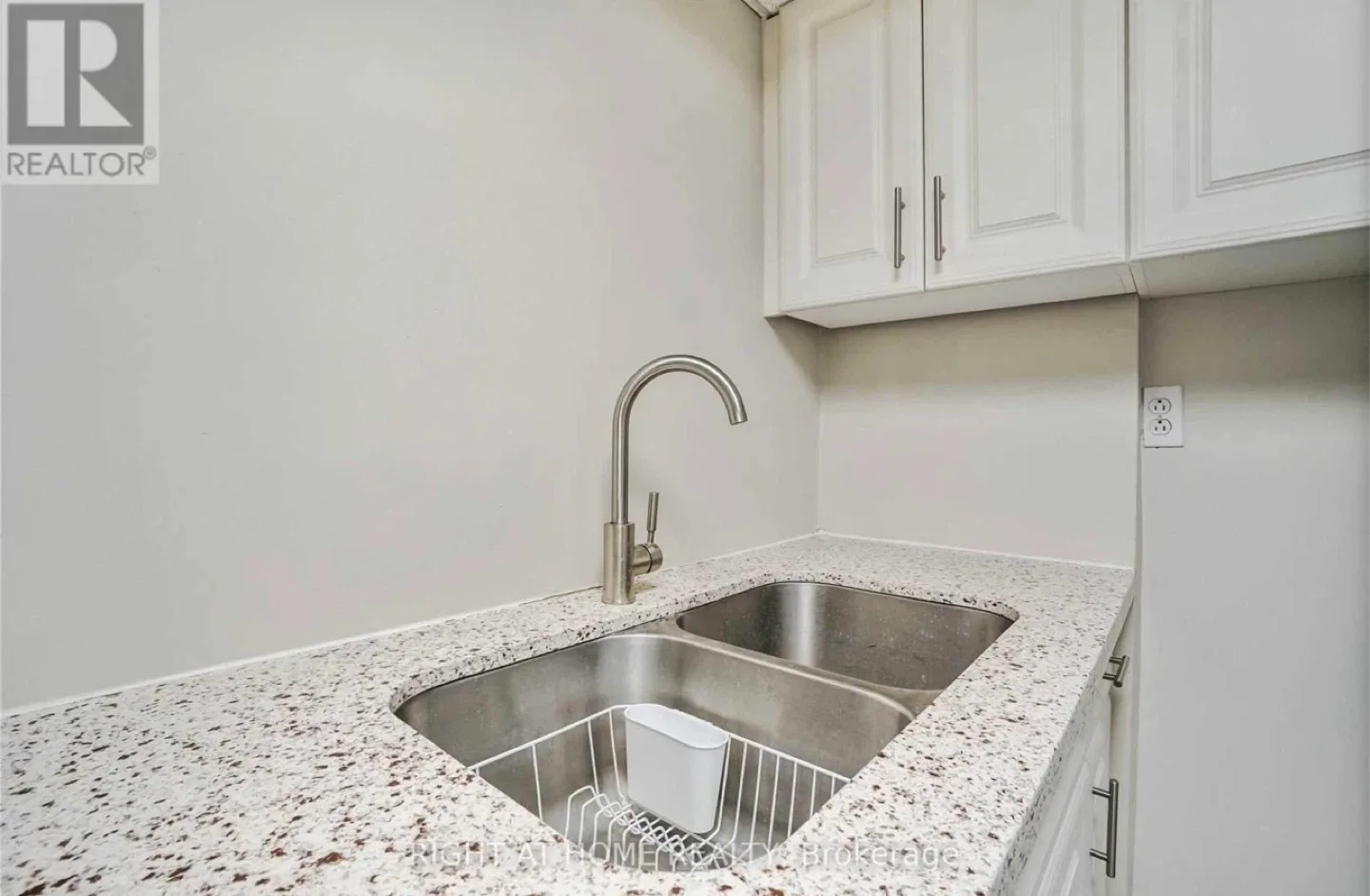 1 bedroom basement image indicator(4)