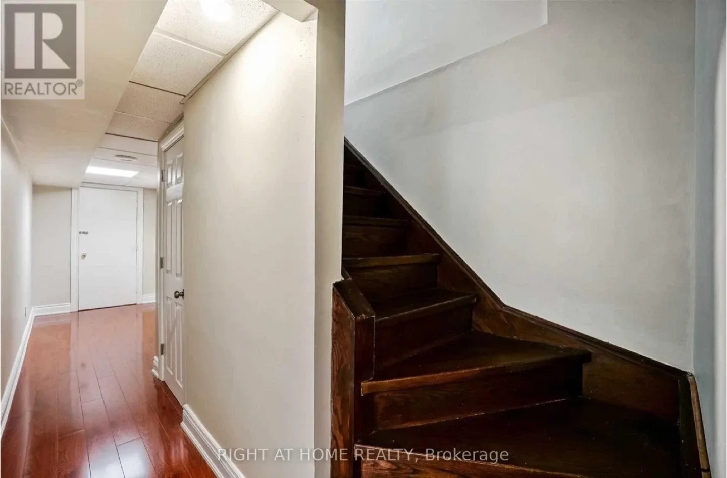 1 bedroom basement image indicator(2)