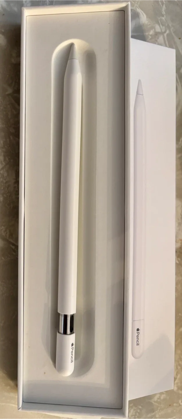 Apple Pencil (USB-C)- Like New!