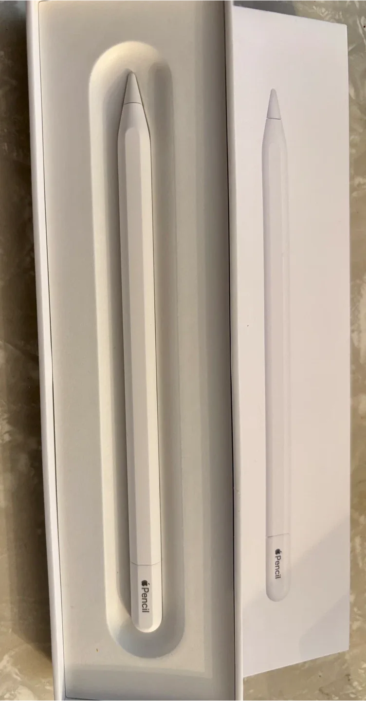 Apple Pencil (USB-C)- Like New! image indicator(2)