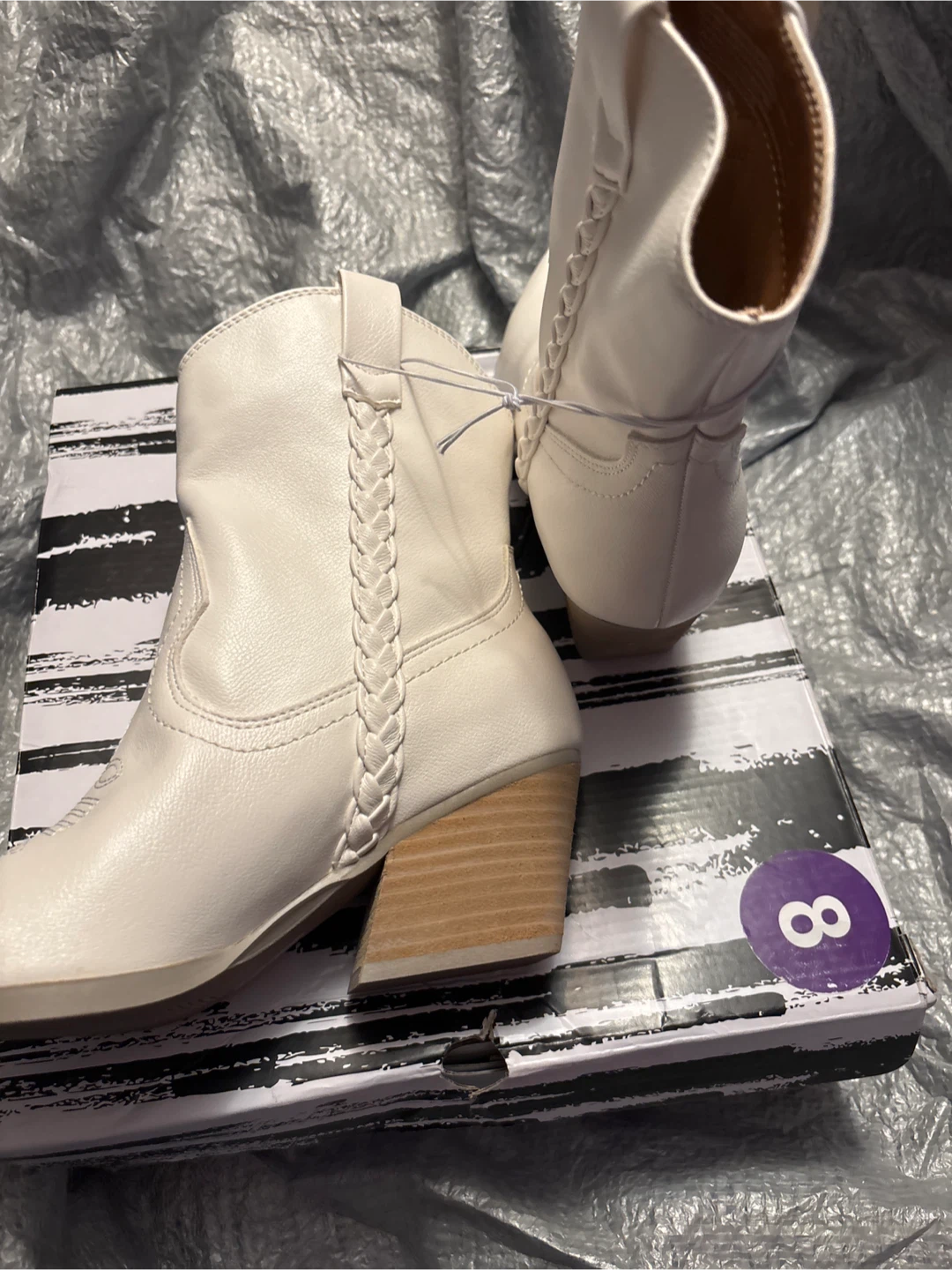 Ladies DV by Dolce Vita White Western Boots - Size 8 - photo 2