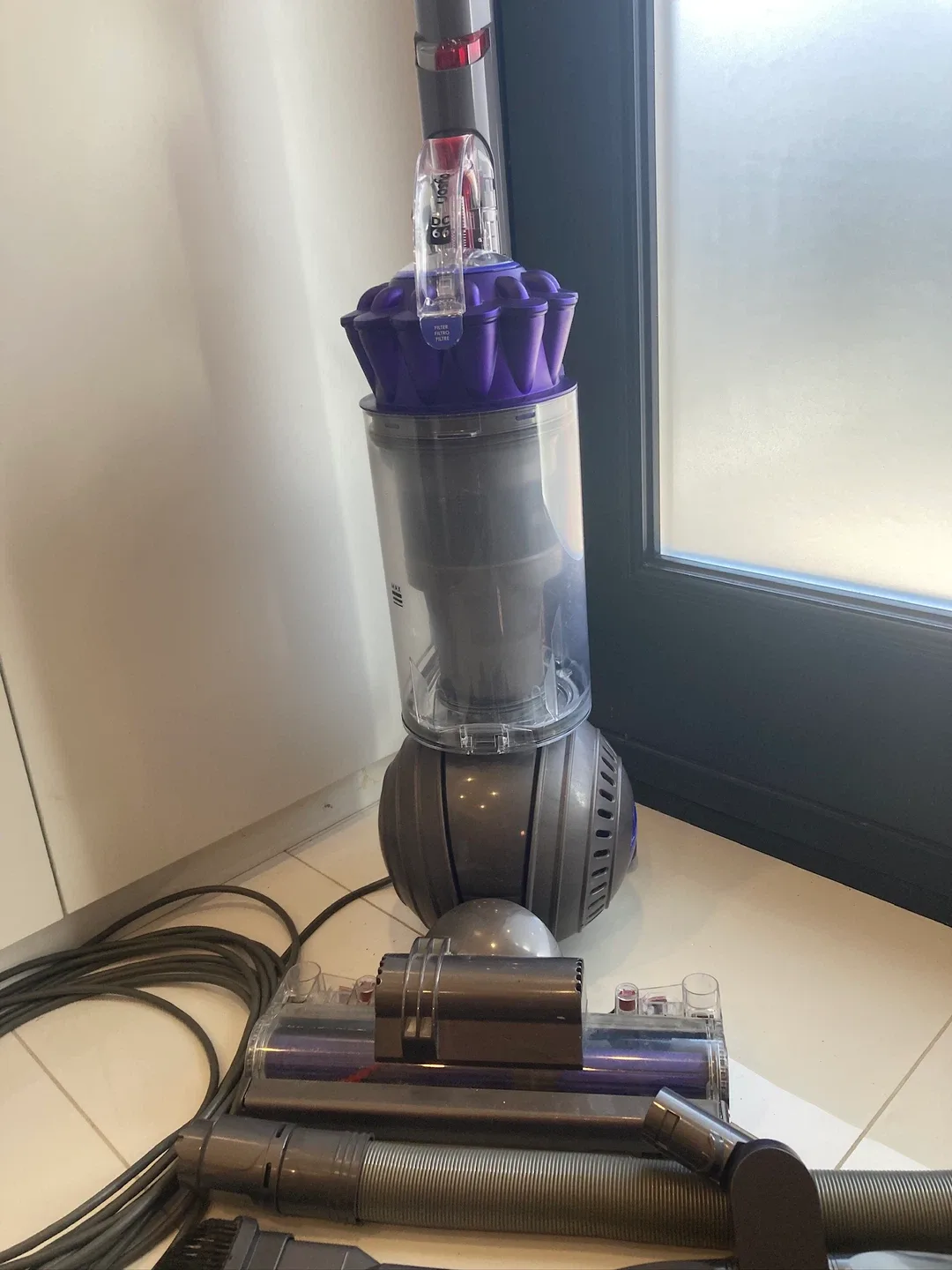 Dyson Animal Upright Vacuum with Attachments image indicator(3)