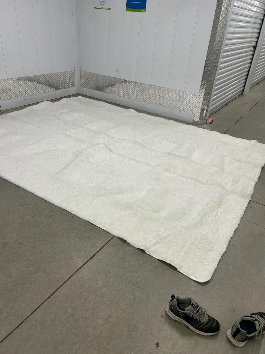 New White Shag Area Rug 9X12 Feet image indicator(2)