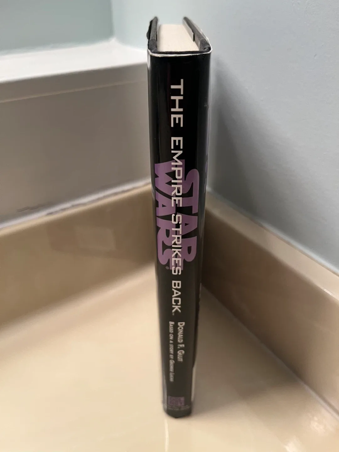 Star Wars The Empire Strikes Back Hardcover Book image indicator(3)