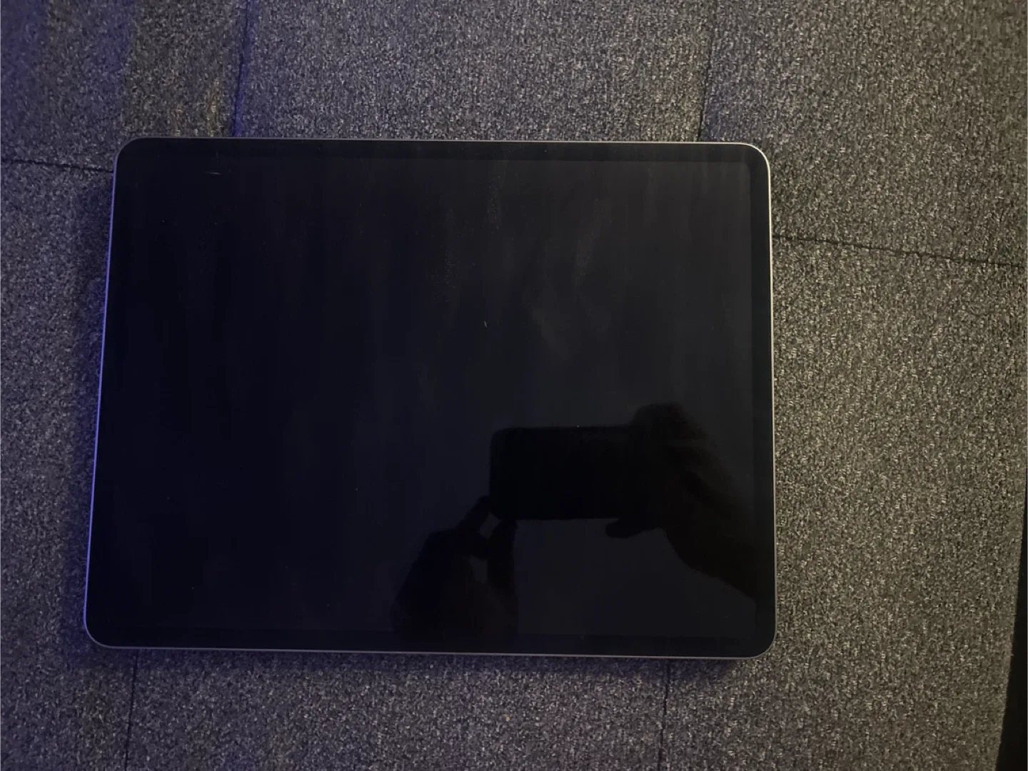 Apple iPad Air 13-inch (M3) - Like New!