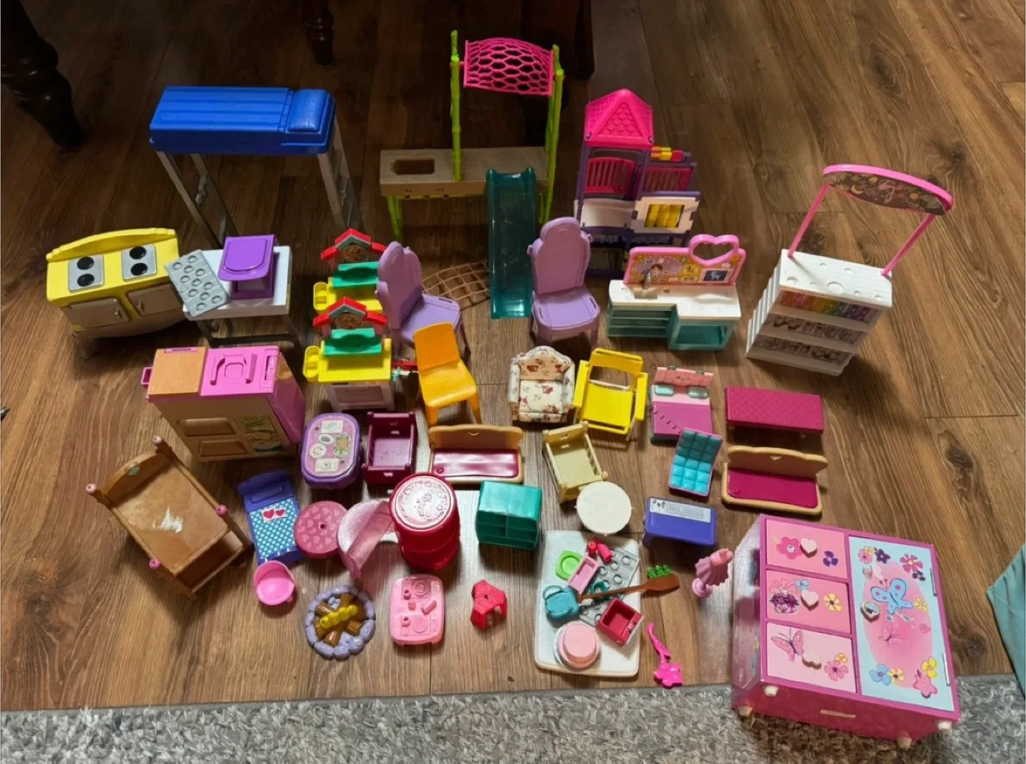 Barbie Dollhouse Furniture & Accessories
