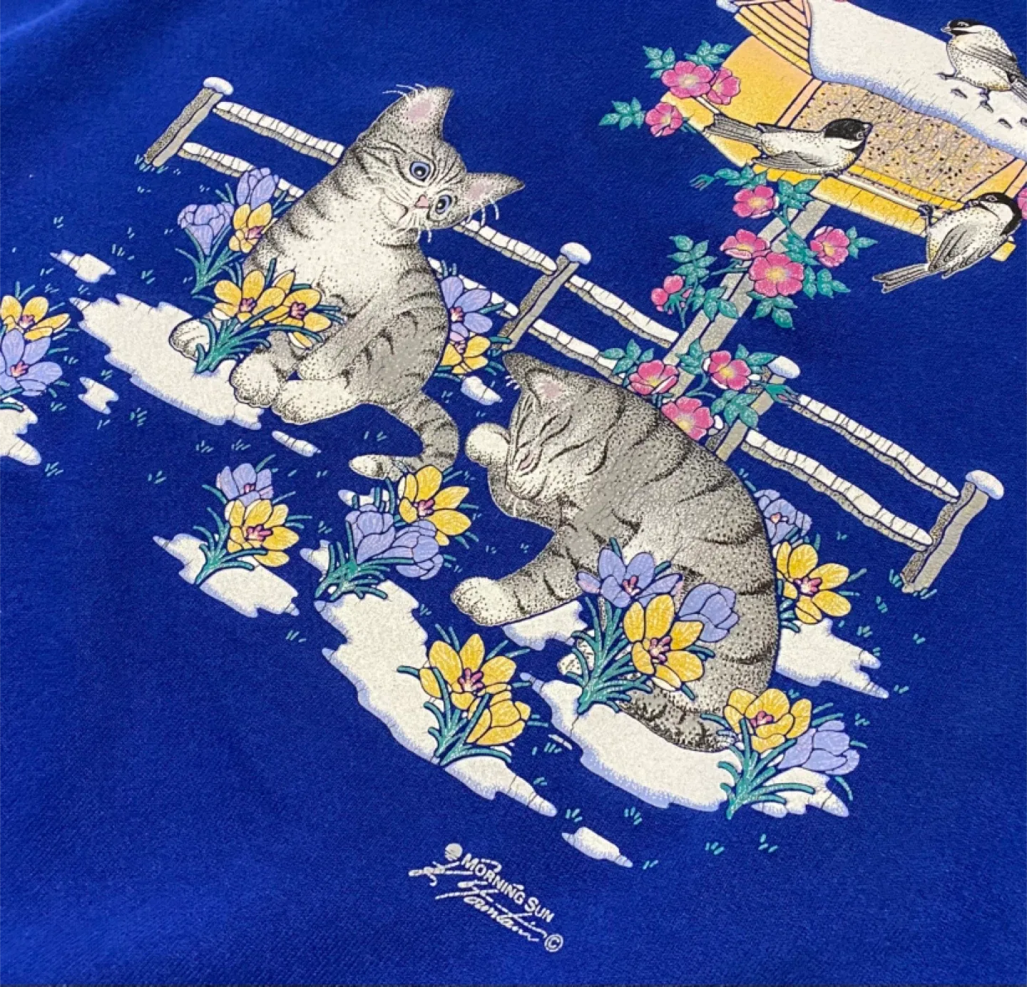 Vintage Kitten Crewneck (large) image indicator(5)