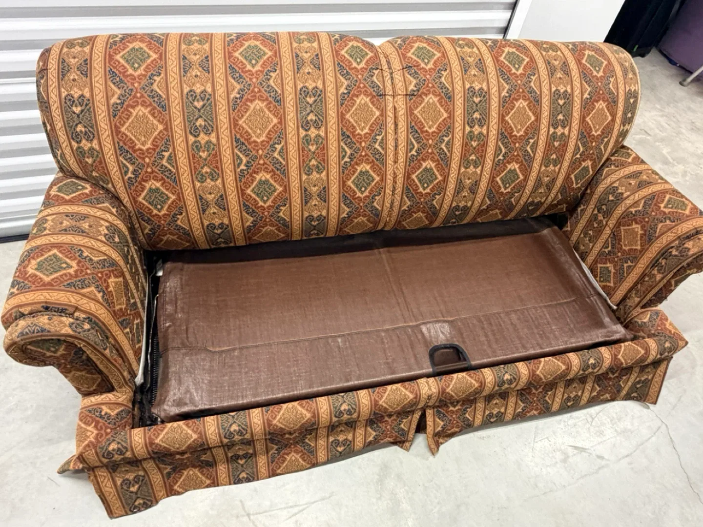 Patterned Loveseat Sofa - sleeper image indicator(2)