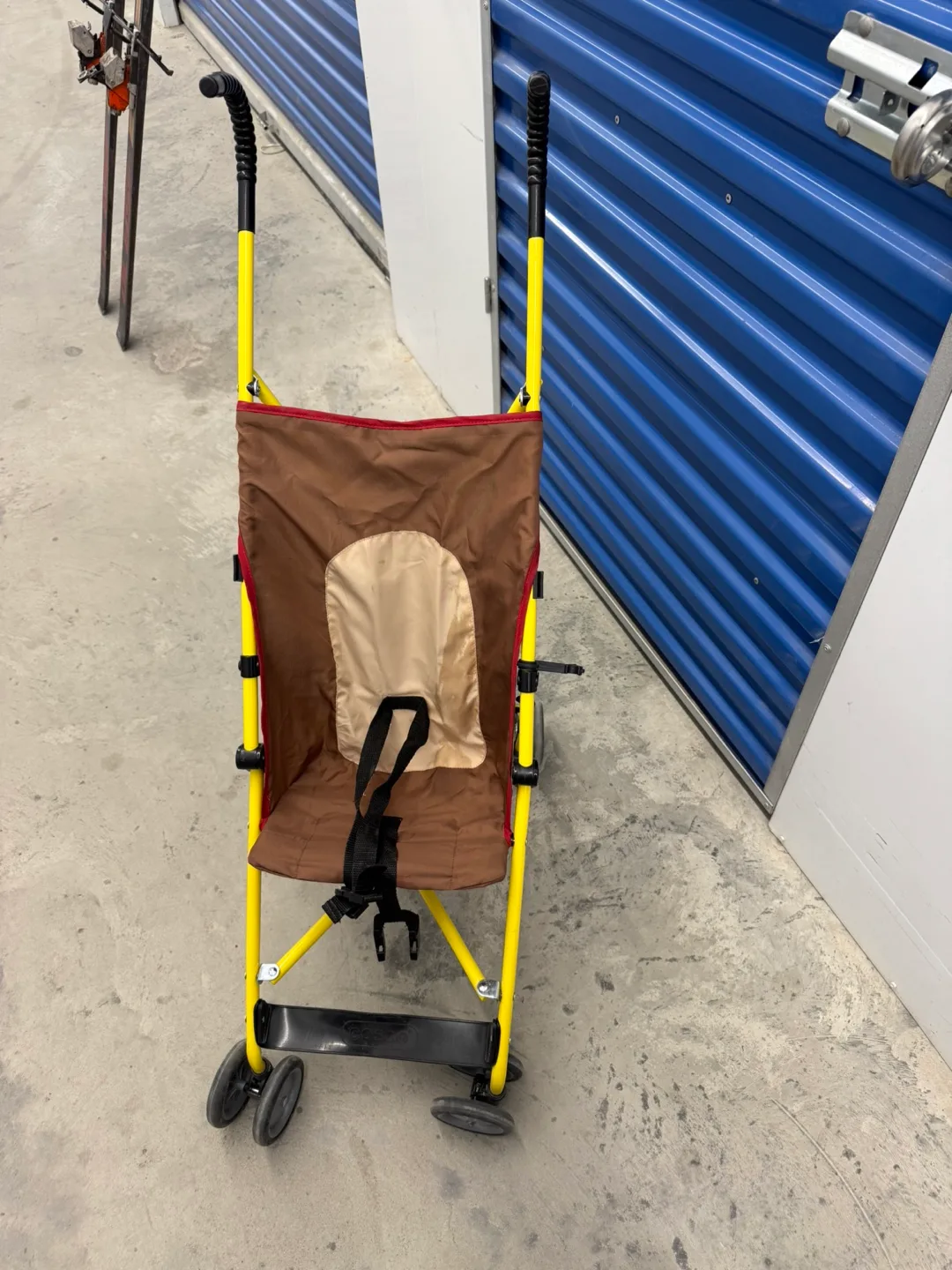 Umbrella Stroller - Yellow Frame image indicator(2)