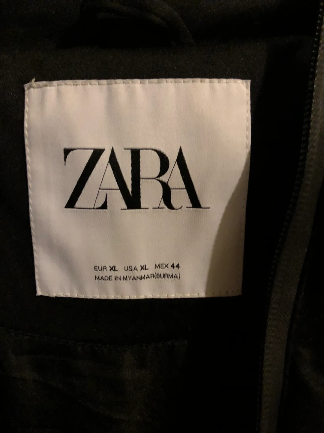 Zara Black Puffer Jacket XL image indicator(2)