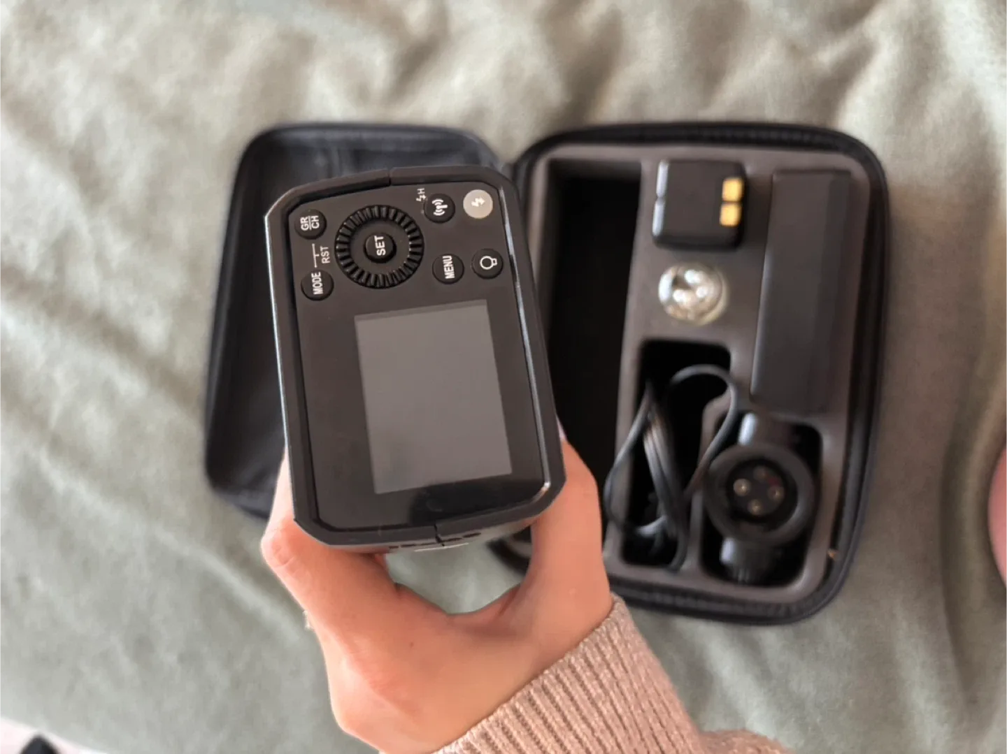 Godox AD200 Pro, 8ft Lignt Stand with S-Bracket image indicator(5)