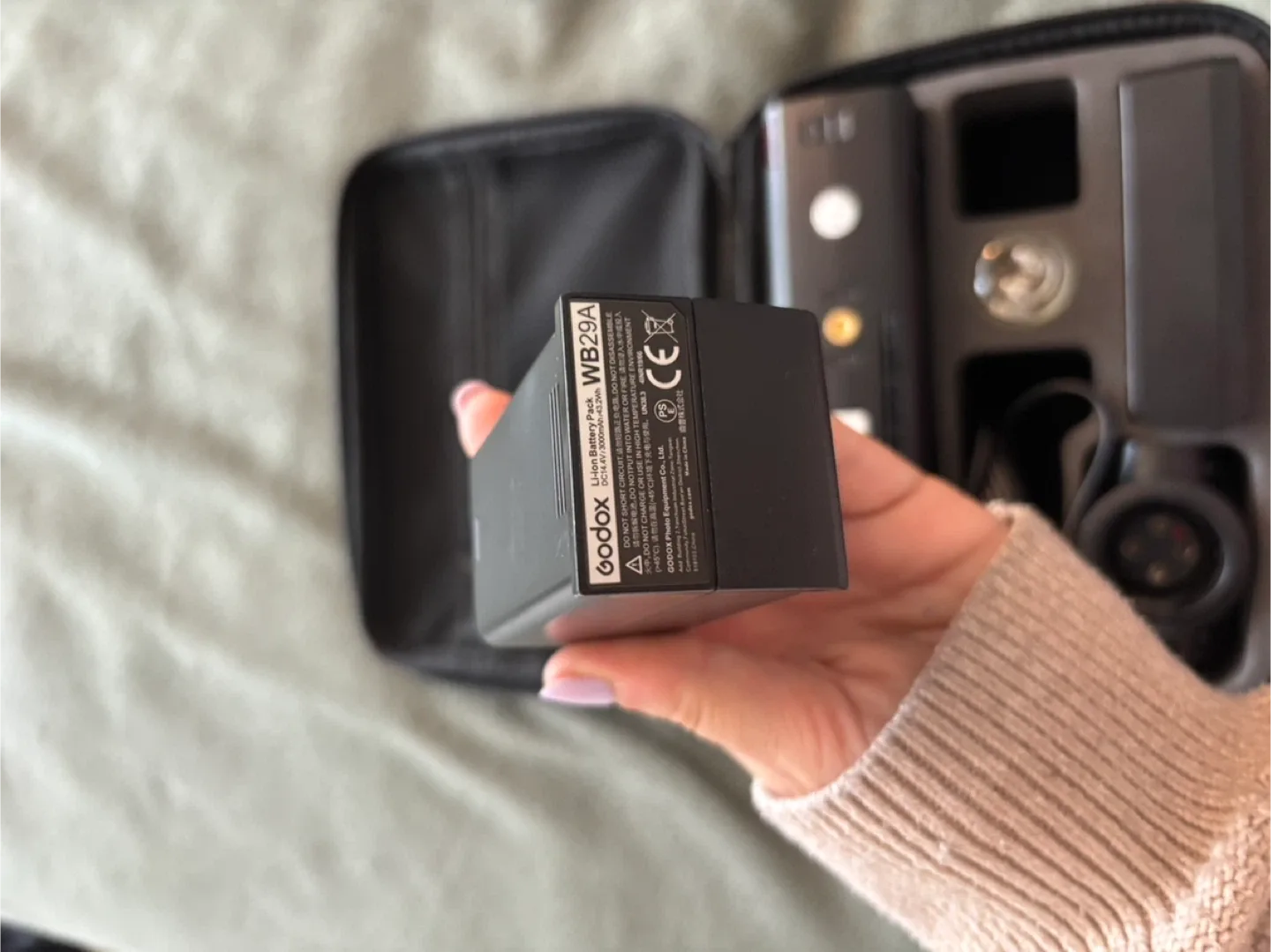 Godox AD200 Pro, 8ft Lignt Stand with S-Bracket image indicator(6)