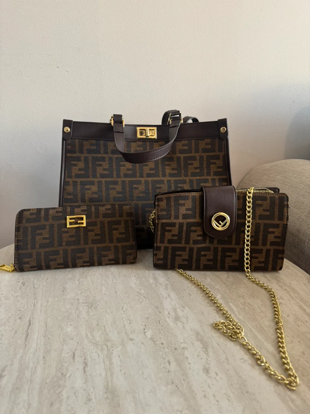 Chirstmaa gift set bags