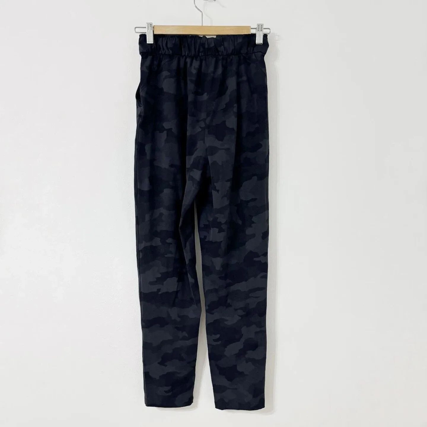 Lululemon Pants 4 #cleanout image indicator(3)