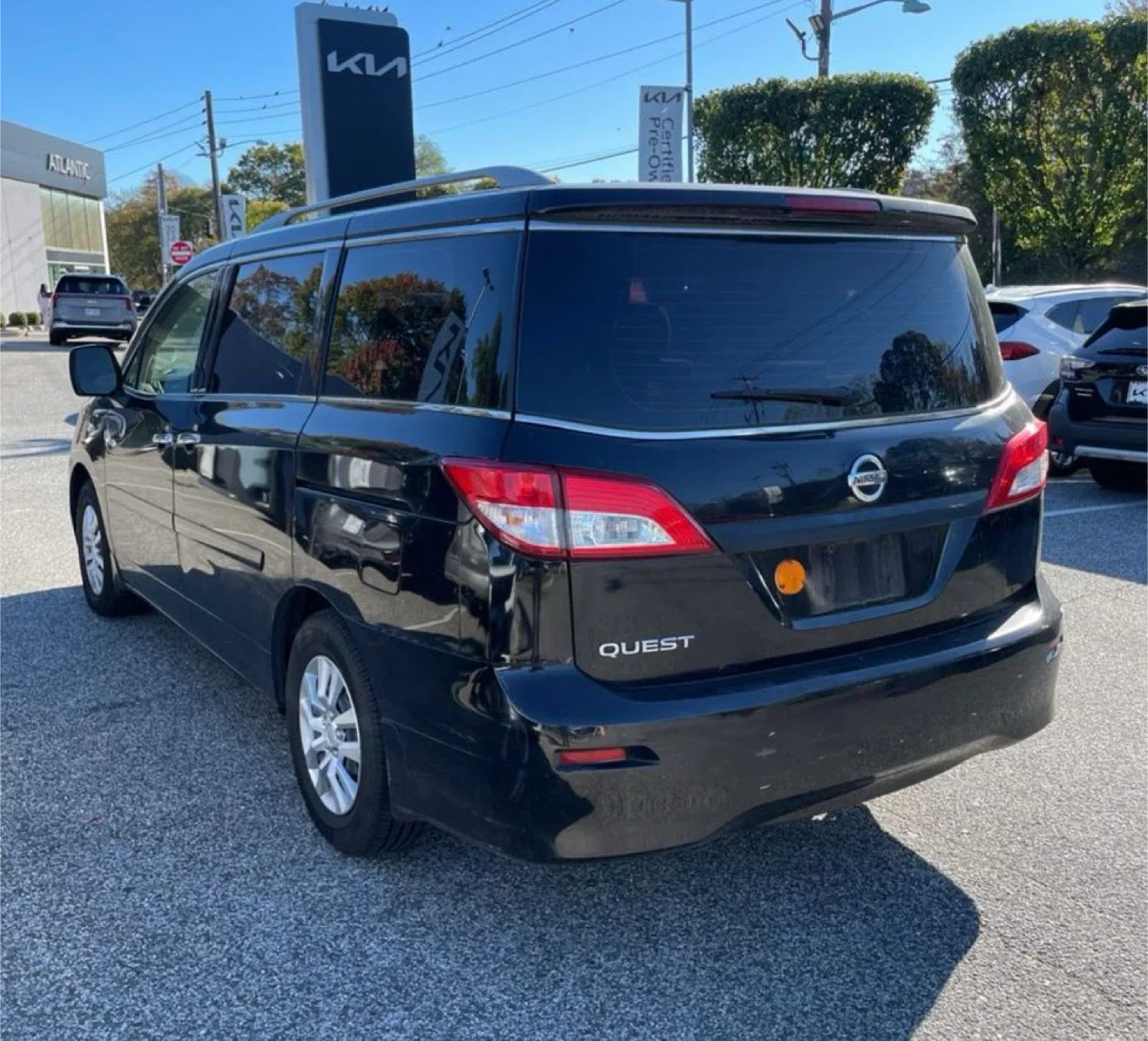 2016 Nissan Quest minivan image indicator(2)
