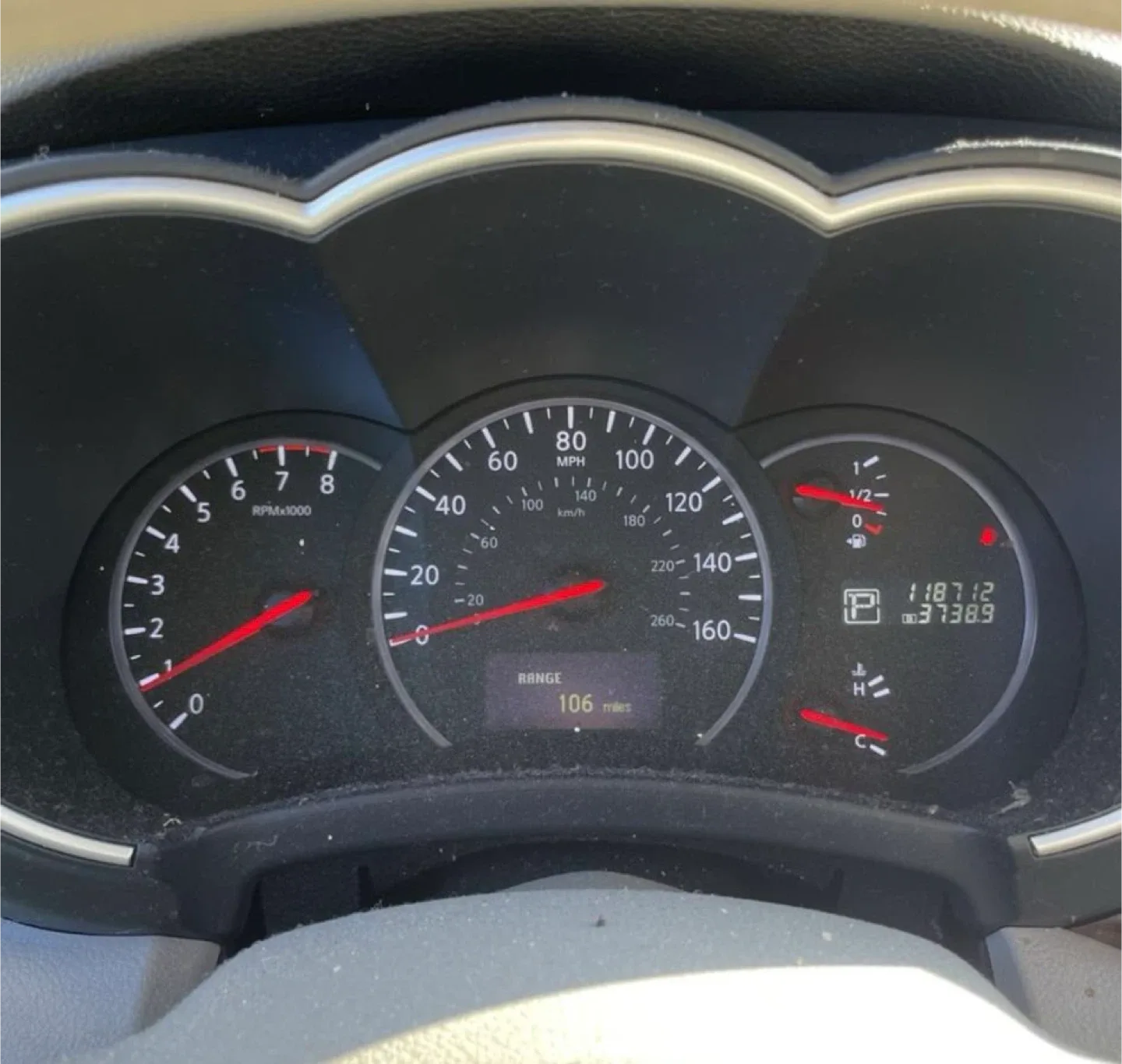 2016 Nissan Quest minivan image indicator(8)