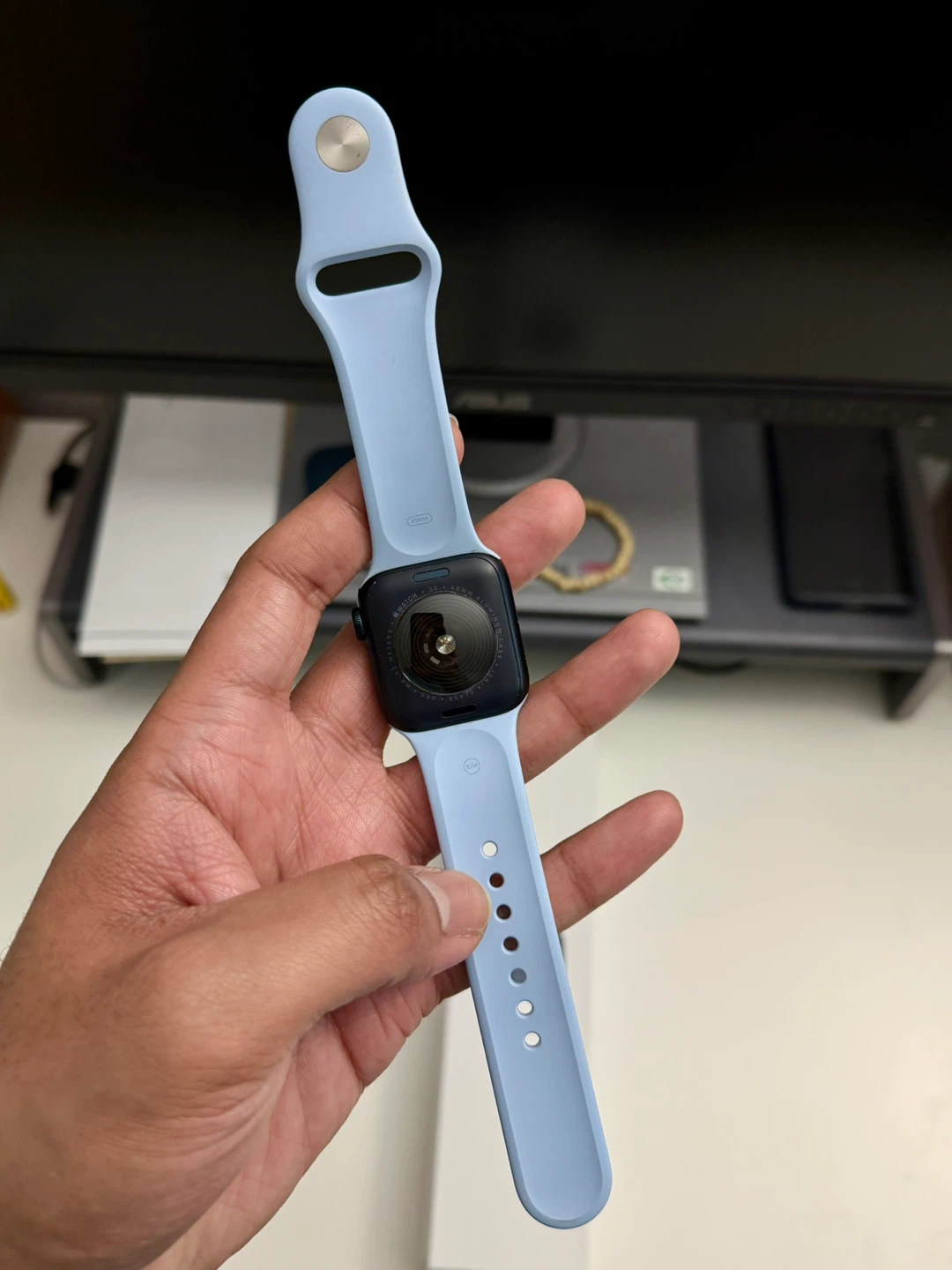 Apple Watch SE (2nd Gen) 40MM - photo 2