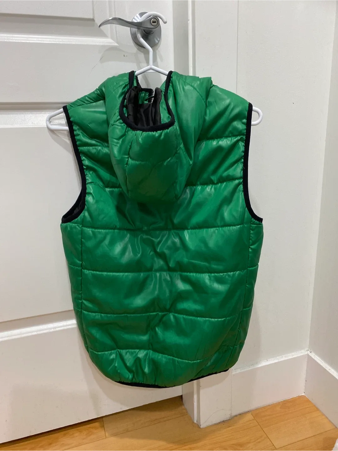 #Cleanout - XS Aeropostale Green Puffer Vest, Size XS image indicator(2)