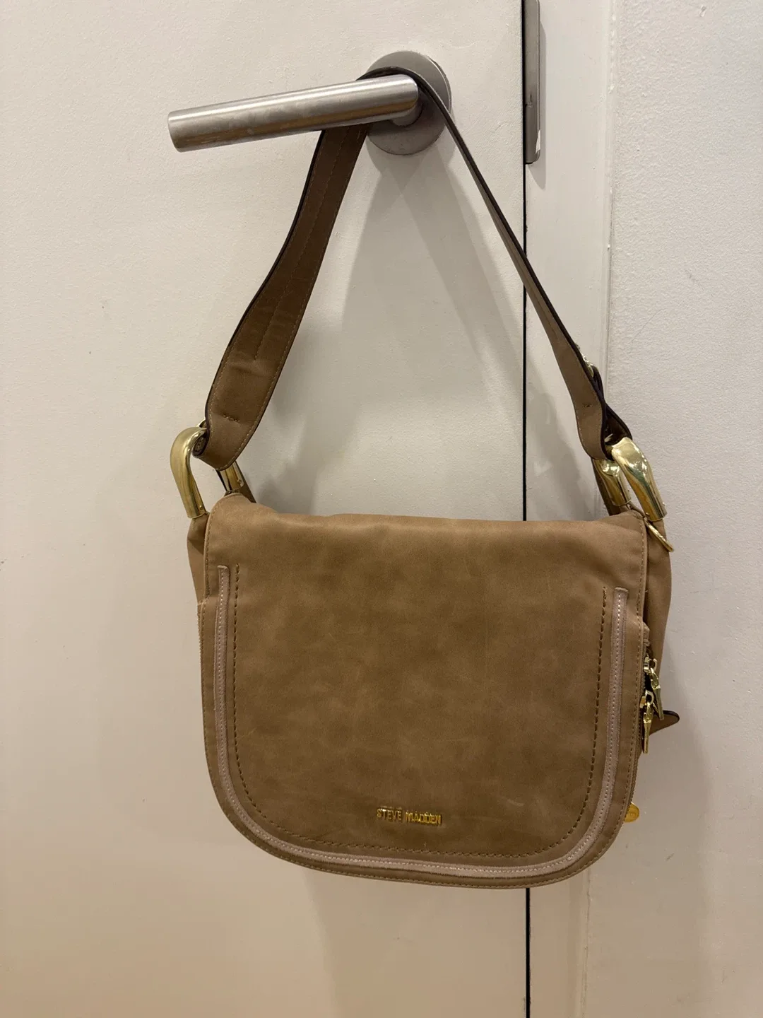 Steve Madden Beige Crossbody Bag image indicator(3)