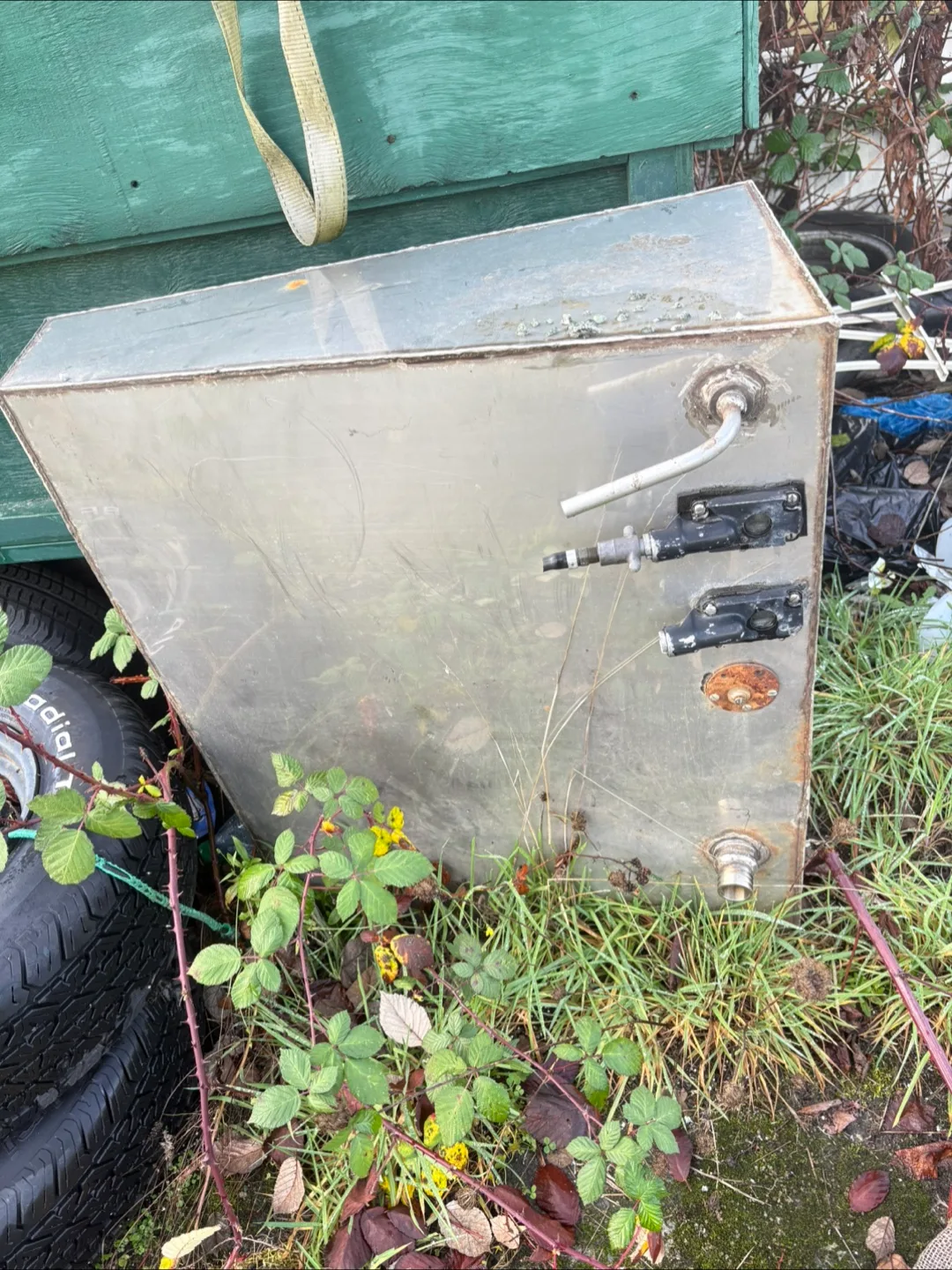 Gas tank for double eagle boat