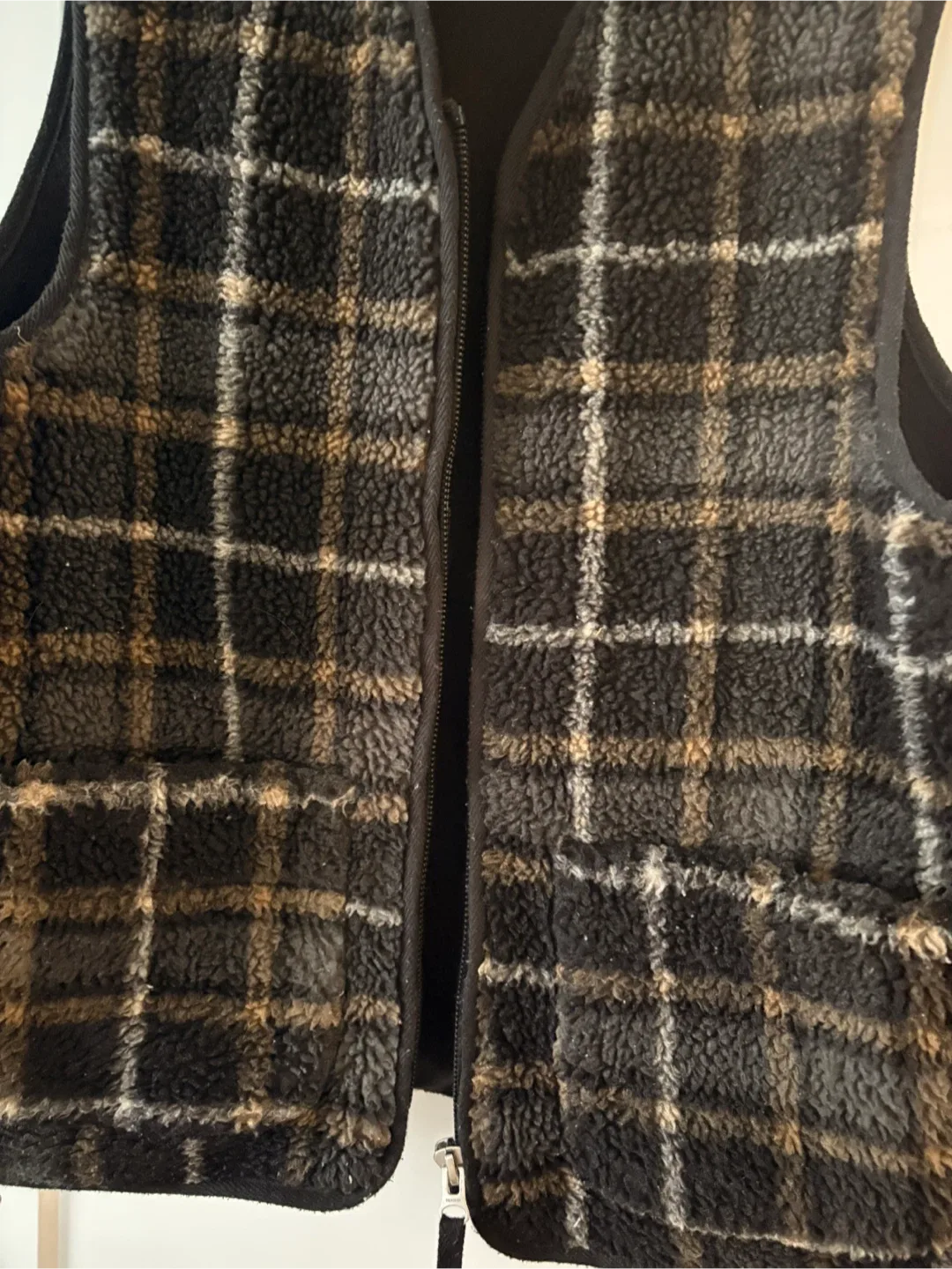 H&M Plaid Fleece Vest image indicator(4)