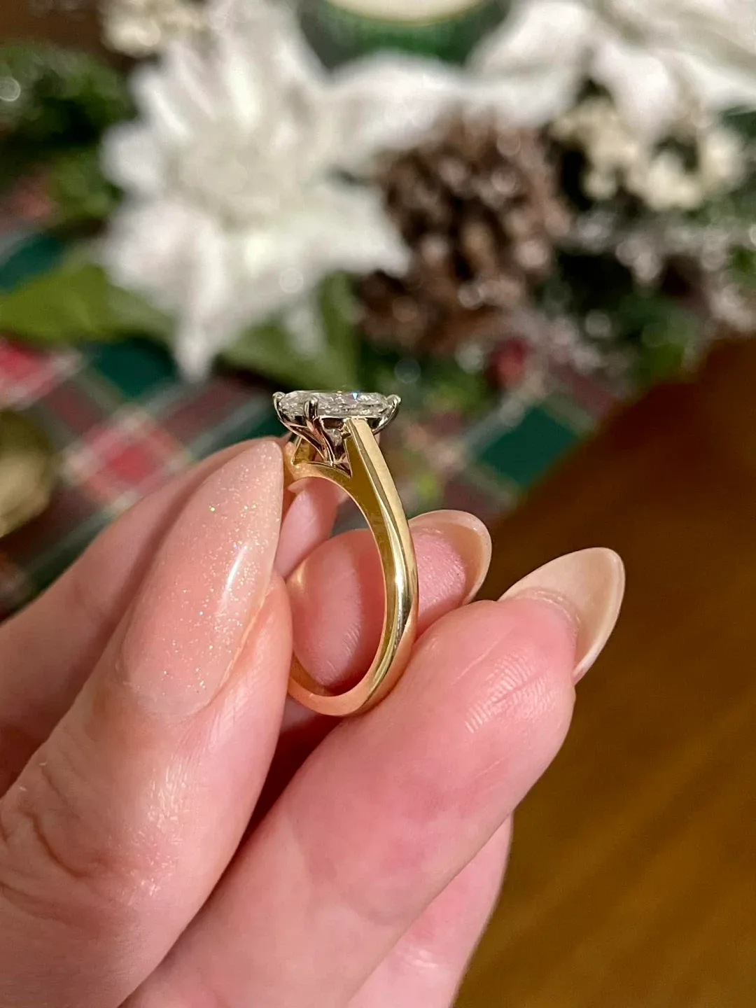 Diamond Engagement Ring image indicator(3)