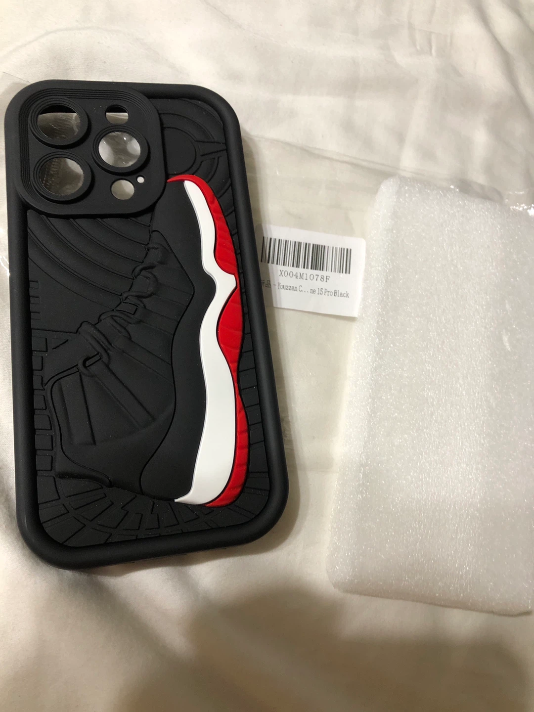 iPhone 15 Pro Black Sneaker Case - New - photo 5