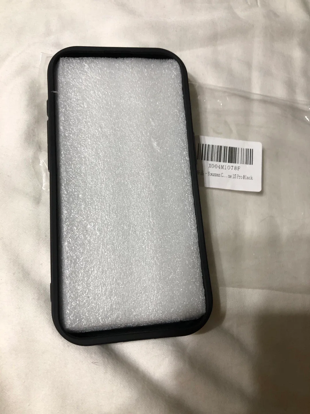 iPhone 15 Pro Black Sneaker Case - New image indicator(3)