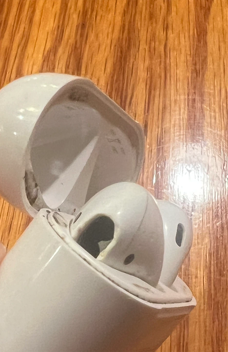 Used Apple AirPods #cleanout - photo 4