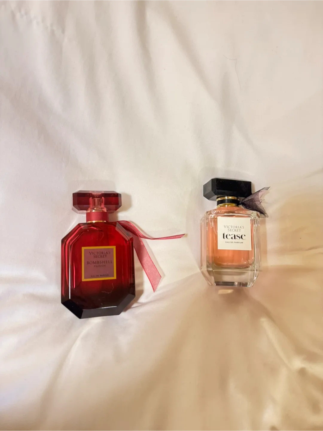 Brandnew Victoria's Secret Bombshell & Tease Perfume Set