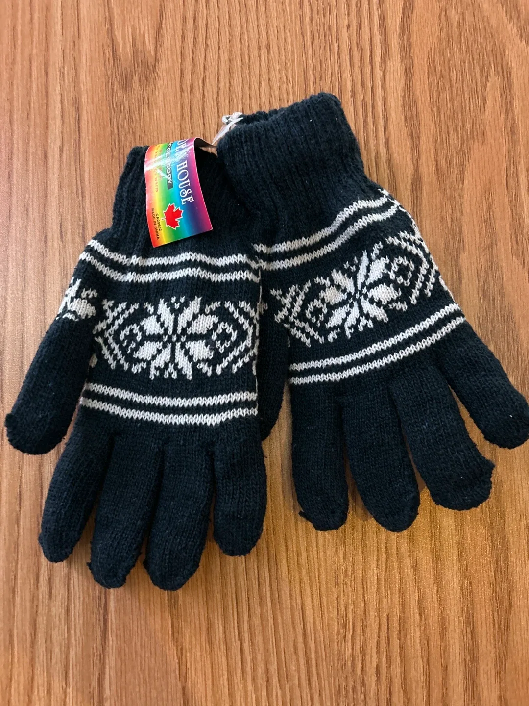 #Cleanout Magic House Snowflake Knit Gloves