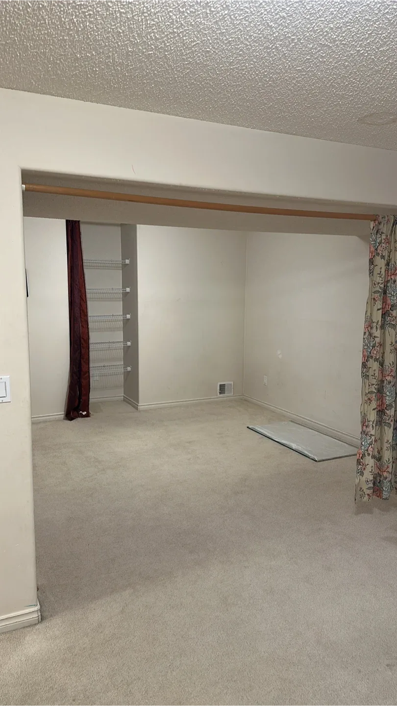 Basement for rent image indicator(4)