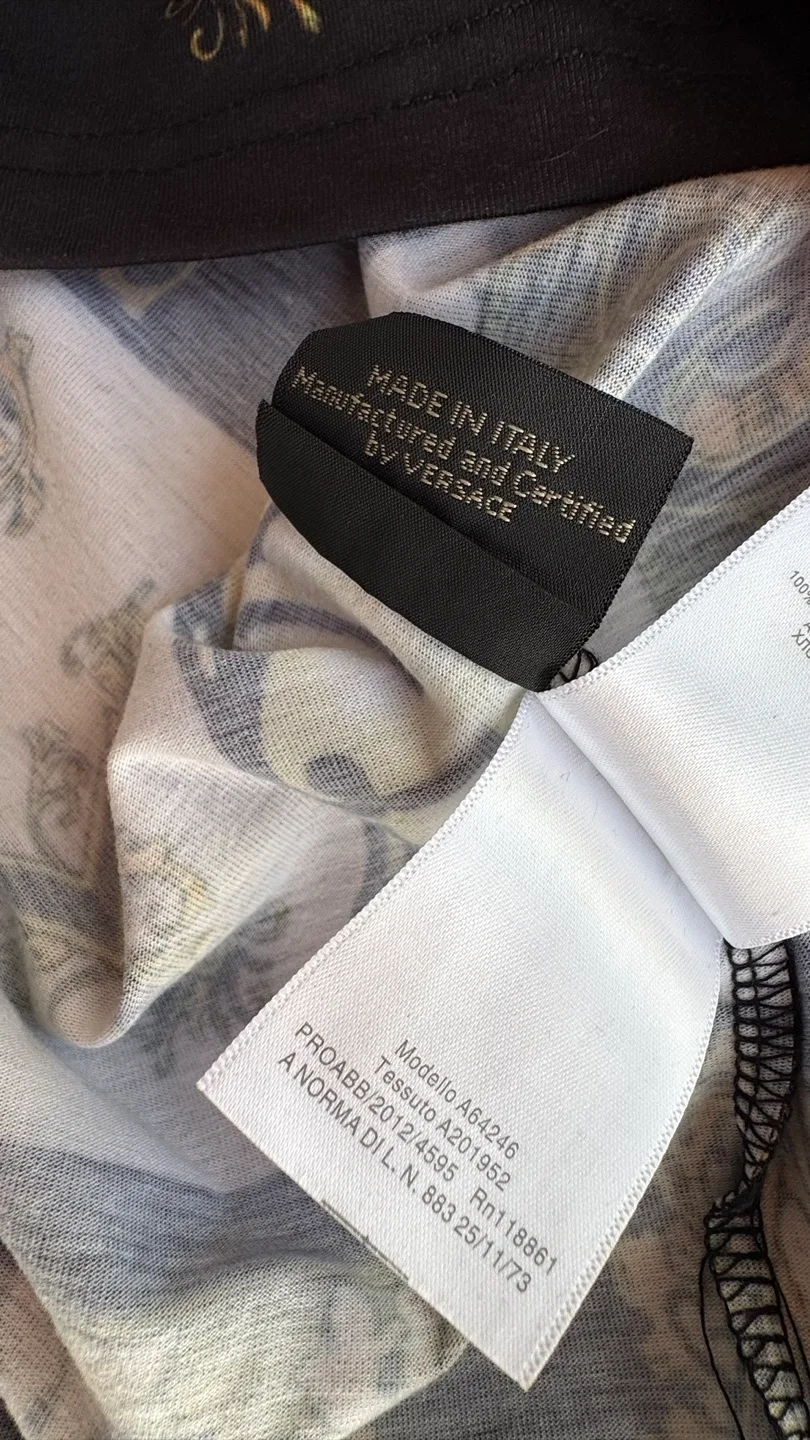 Versace Jeans Couture Virtus Alphabet Black Gold Barocco Medusa image indicator(3)