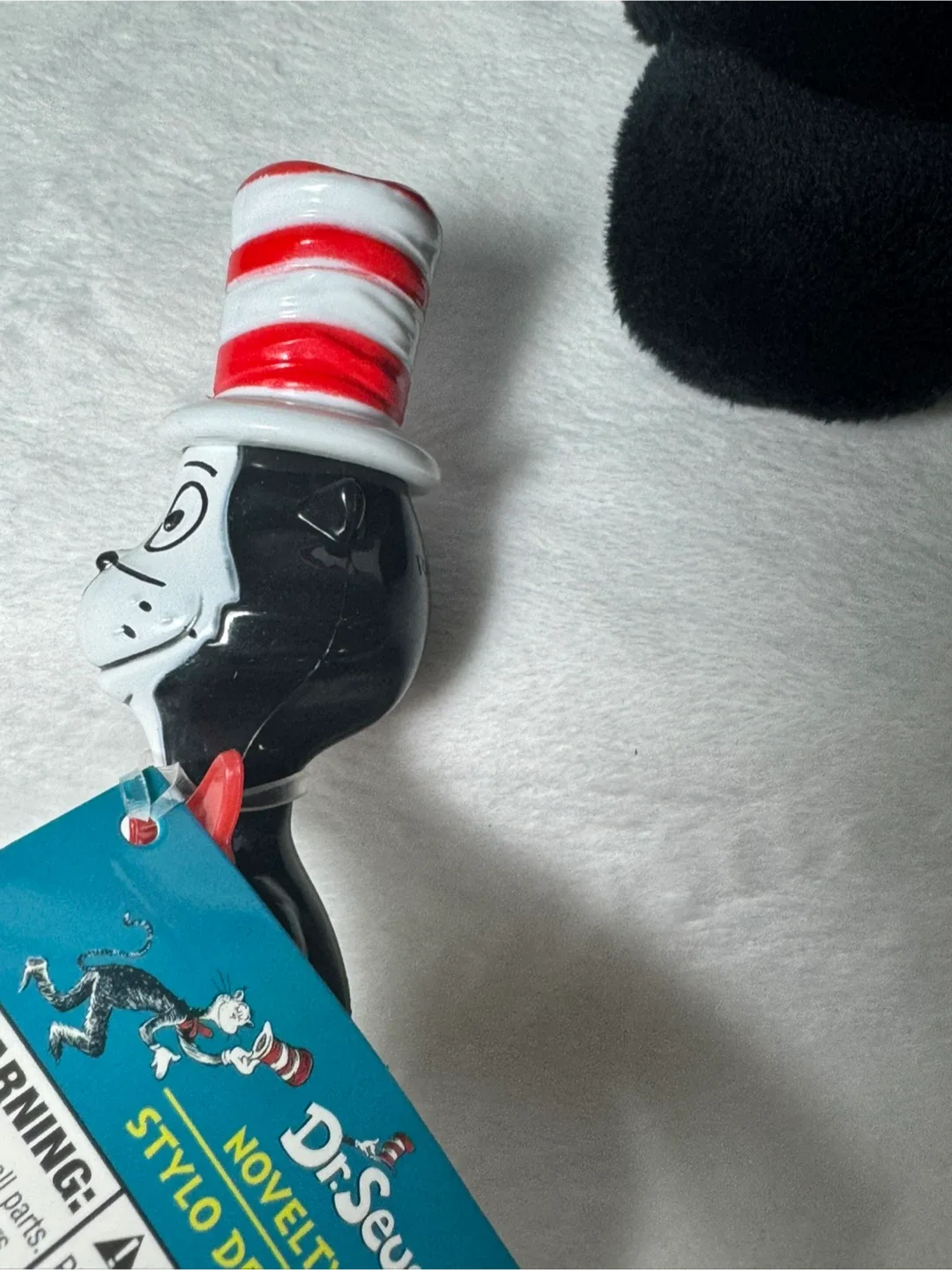 Dr. Seuss Cat in the Hat Plush by Aurora + FREE 🖊️ image indicator(8)