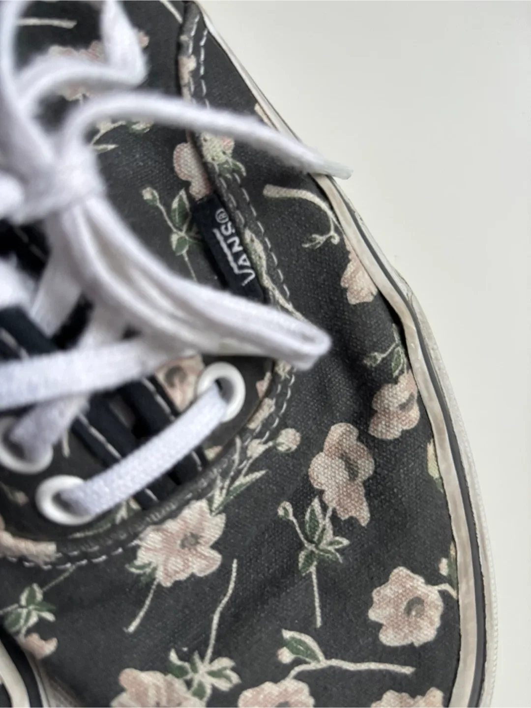Vans Floral Sneakers - Women's Size 8.5 image indicator(6)