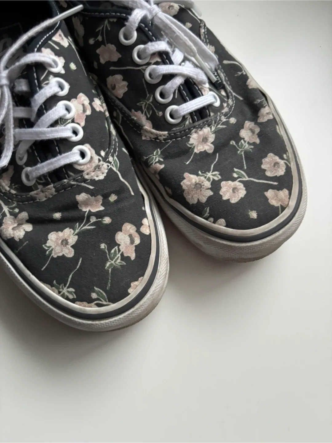 Vans Floral Sneakers - Women's Size 8.5 image indicator(7)