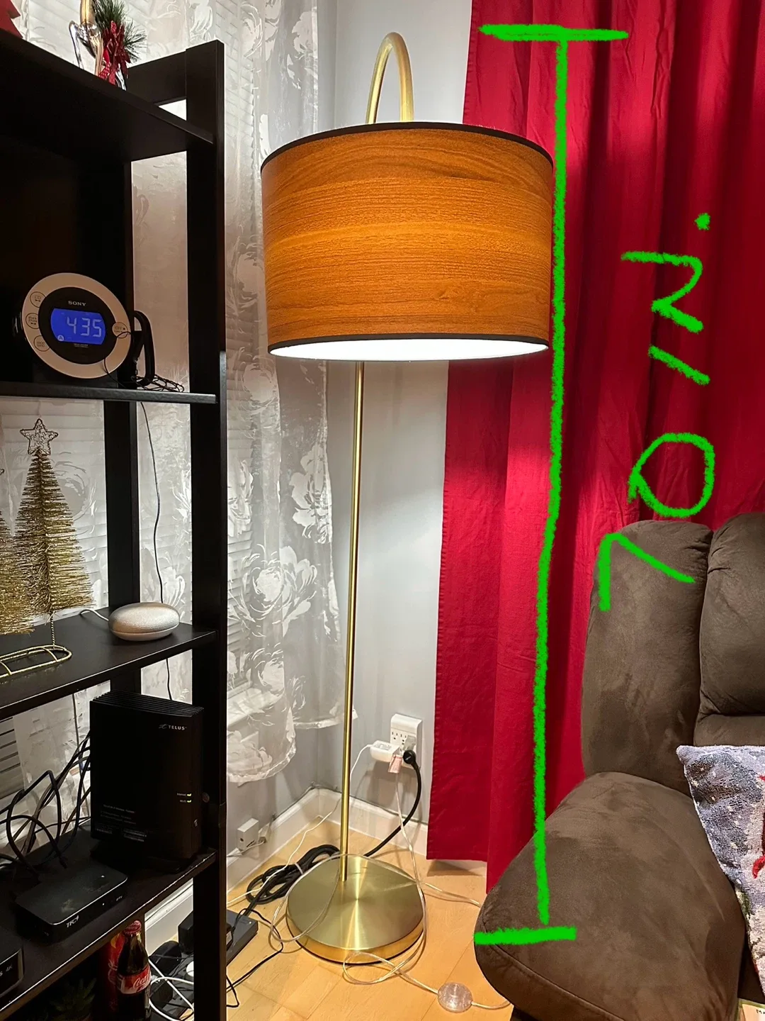 Arc lamp with chestnut shade