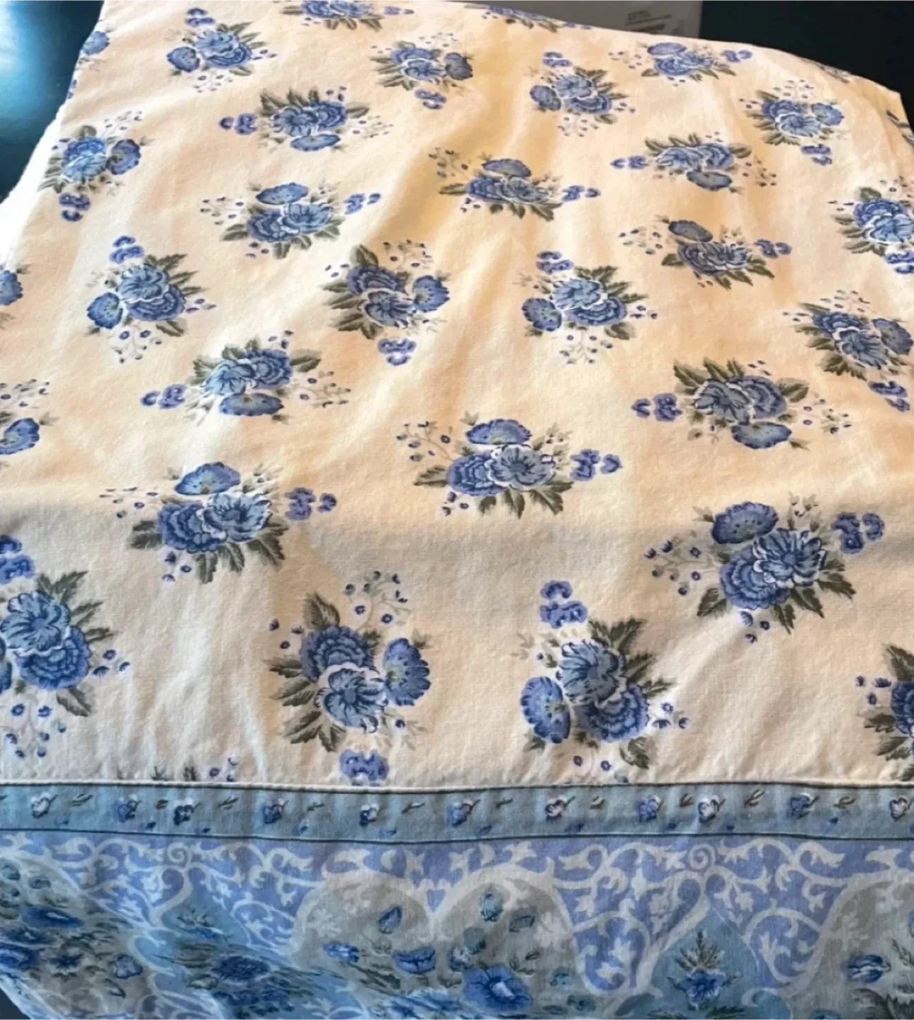 April Cornell Rectangular Table Cloth image indicator(2)