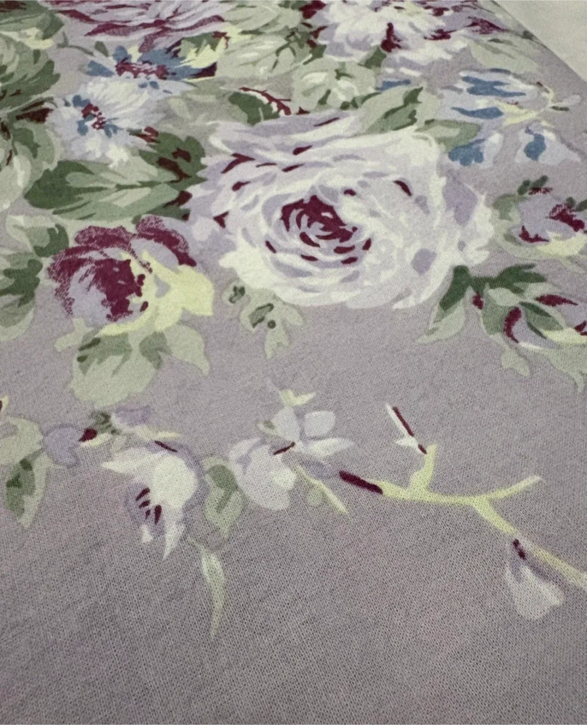 April Cornell Round Table Cloth image indicator(2)