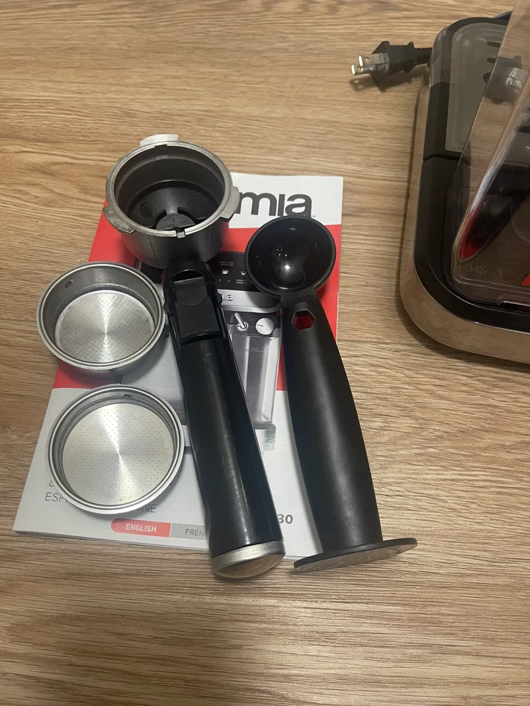 Gourmia Espresso, Cappuccino, and Latte Maker image indicator(4)