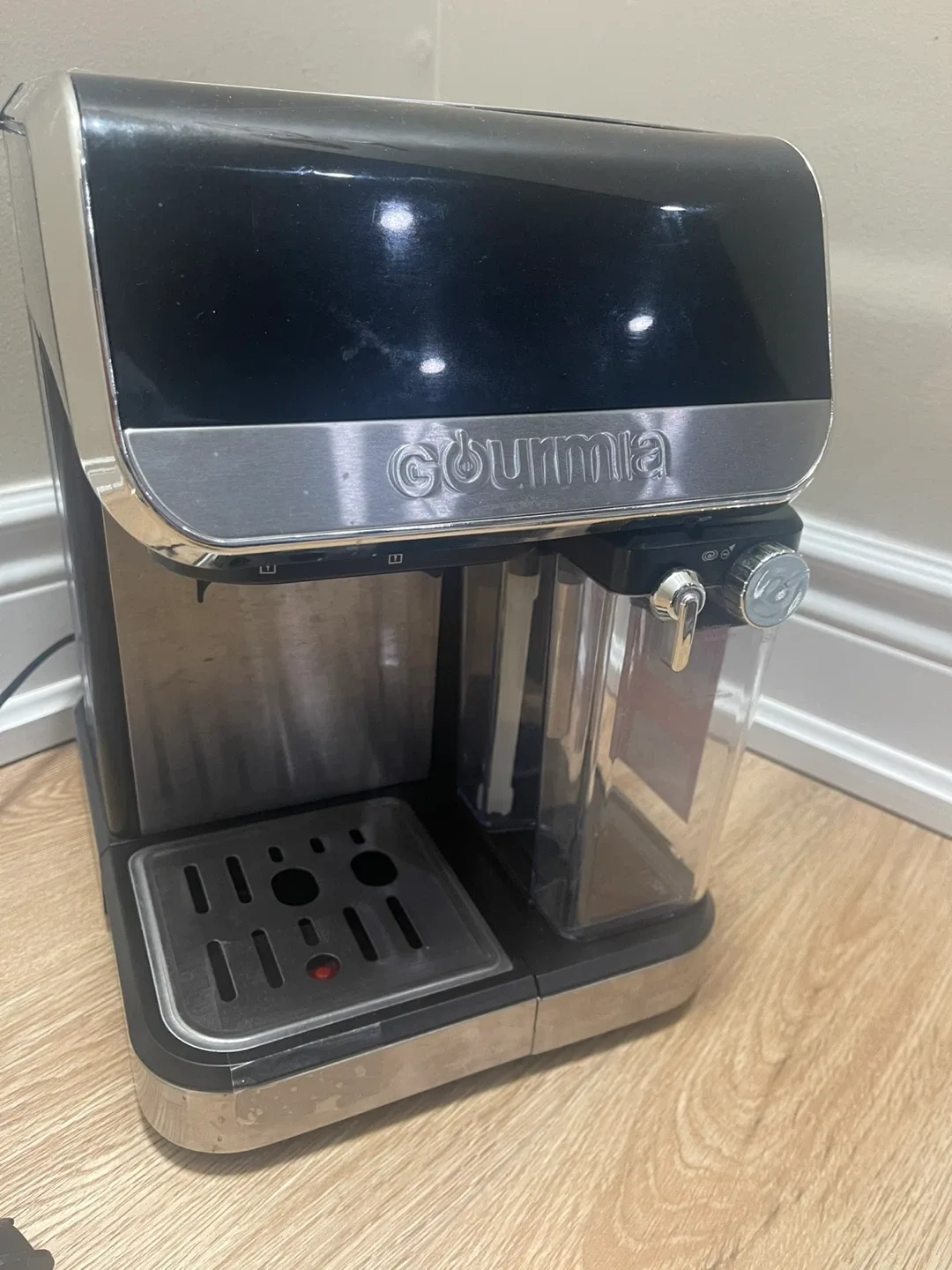 Gourmia Espresso, Cappuccino, and Latte Maker image indicator(3)
