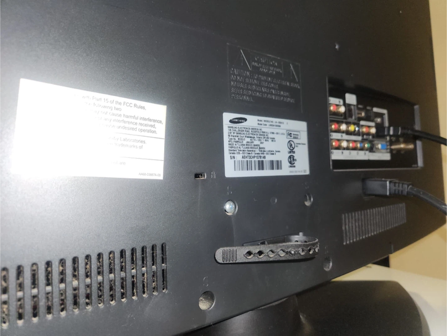 Samsung LCD TV - photo 3