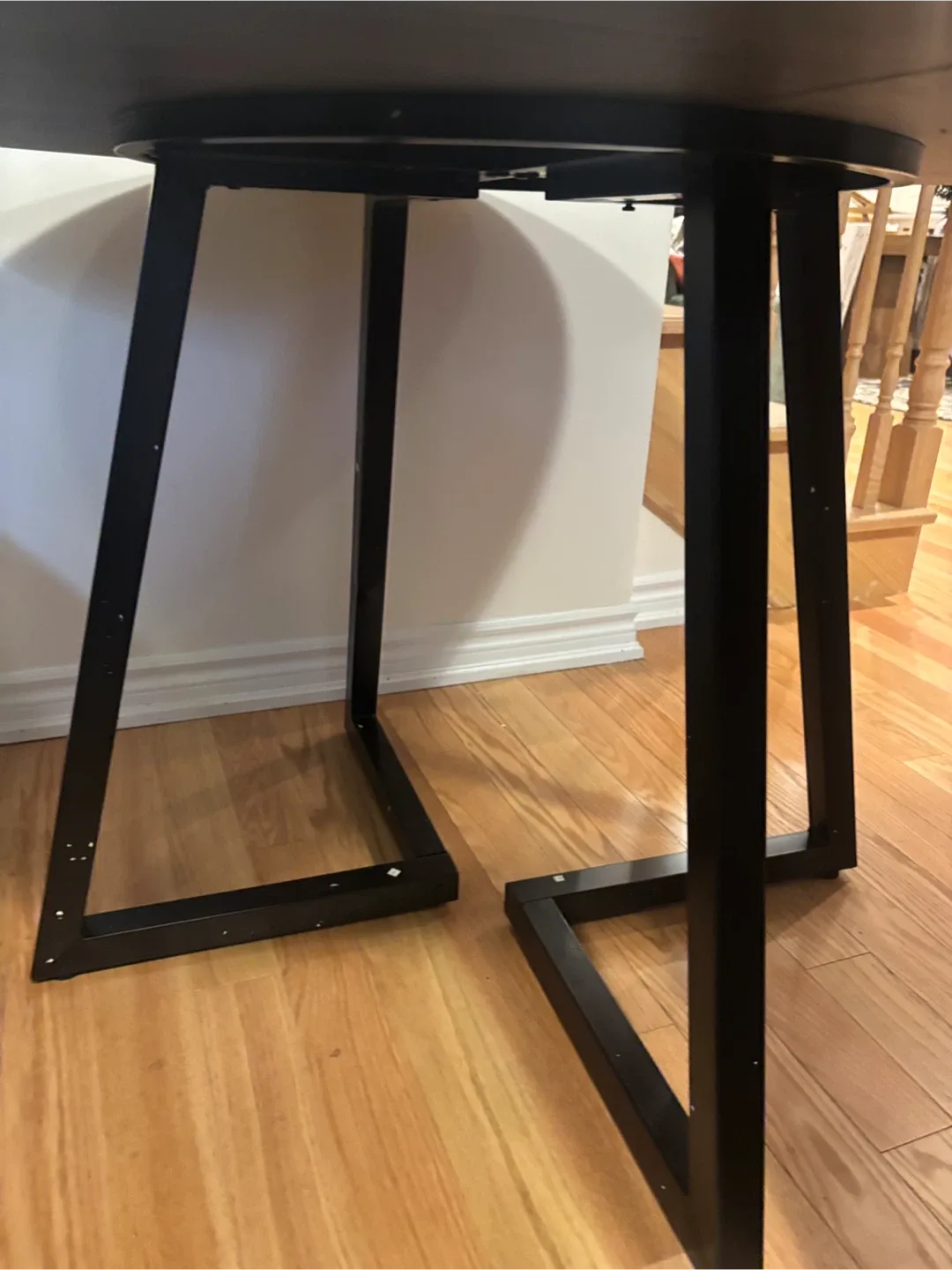 Grey Round Dining Table - 45 inch image indicator(6)