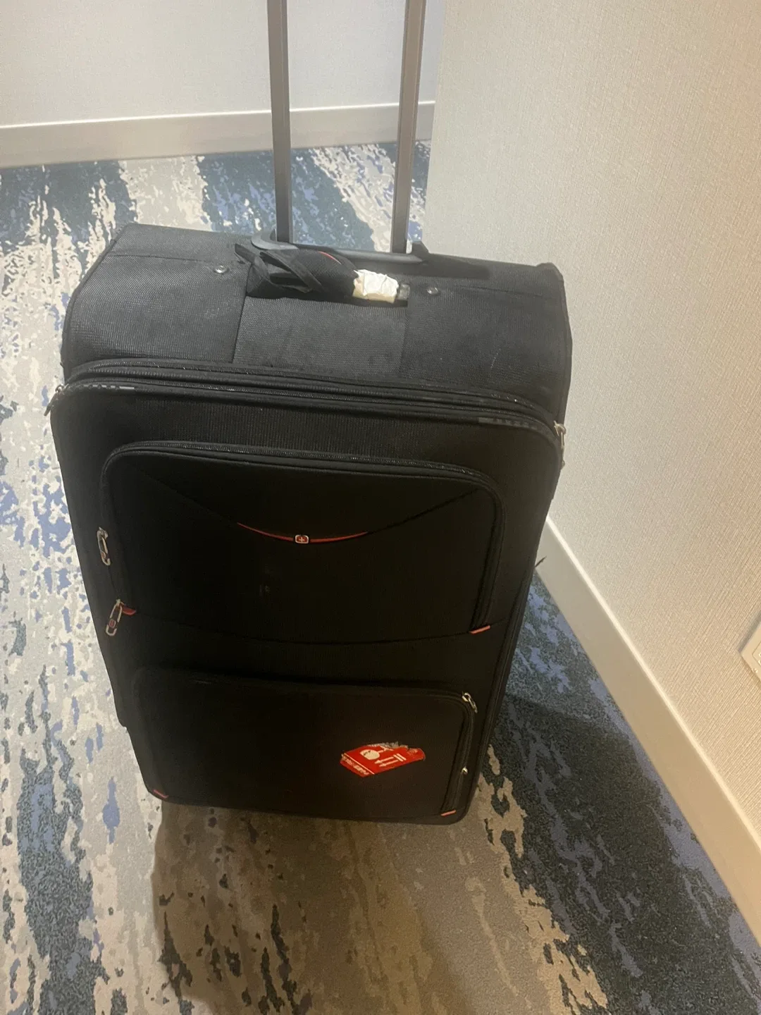 Swiss Gear Black Suitcase 34”– #Cleanout